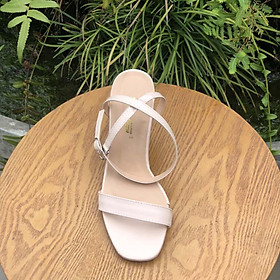 Sandal nữ cao gót hot trend trẻ trung năng động 21367