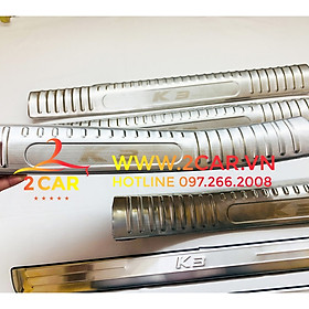 Ốp Bậc Cửa, Nẹp Bước Chân Trong, Ngoài Xe KIA K3 2021-2022- 2023, chất liệu Inox
