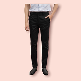 Quần khaki nam Form dáng suông nhẹ mà vẫn đảm bảo vừa vặn số đo hình thể.