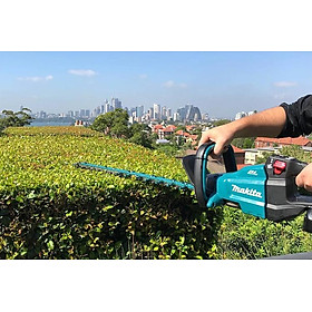 Mua MÁY TỈA HÀNG RÀO DÙNG PIN (600MM/BL)(18V) MAKITA DUH602Z (KHÔNG KÈM PIN VÀ SẠC) - HÀNG CHÍNH HÃNG