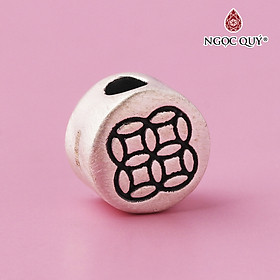 Charm bạc xỏ ngang họa tiết đồng tiền - Ngọc Quý Gemstones