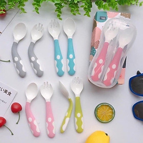 Mua Bộ Thìa Nĩa Uốn Cong Cho Bé Tập Xúc Tự Ăn