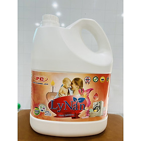 Nước giặt xả đậm đặc LYNAN hương nước hoa can 3.5L Thái Lan