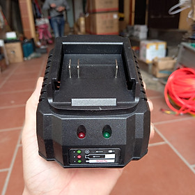 Mua Sạc pin máy siết bulong máy bắt vít máy khoan (loai pin 10 cell pin)