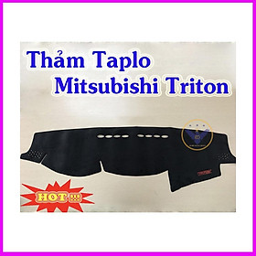 Thảm Taplo Mitsubishi Triton 2016-2022 Màu Đen Chất Liệu Da hoặc Nhung Lông Cừu Đế Có Chống Trượt