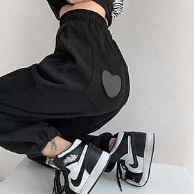 Quần jogger tim KA Closet có 2 màu Đen Trắng 2 size M, L chất umi đanh mịn không xù dầy, tim đẹp, chun ống from rộng