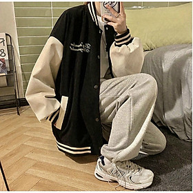 Áo khoác bomber nhung chữ D phom rộng freesize Cheapy unisex, Áo Bomber Chữ D Dáng Unisex Hàng Shop Chất Nỉ Nhung tăm unisex dáng siêu cool ngầu, Áo Khoác Bóng Chày nhung Gió Phong Cách Hàn Quốc From Rộng Dáng Thụng