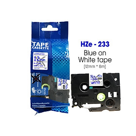 Nhãn in tiêu chuẩn HZe-233, khổ 12mm x 8m, chữ xanh nền trắng, dùng cho máy in nhãn Brother