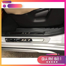 Bộ Ốp bậc cửa, nẹp bước chân Cacbon dành cho Suzuki XL7