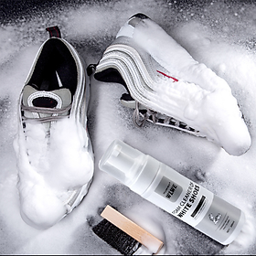 Chất Tẩy Rửa Giày WLWE 200ml – 1TK109020 Trợ Thủ Đắc Lực Cho Giày Của Bạn