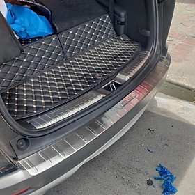 BỘ SẢN PHẨM Nẹp bước chân và ốp chống trầy cốp Honda CRV, CR-V 2018-2019 - Mẫu Inox
