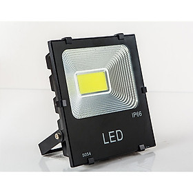 Đèn pha LED FELIOS tiết kiệm điện năng