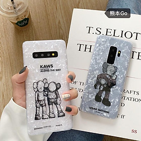 ỐP LƯNG KAWS Cho SAMSUNG Galaxy S10 / S10 plus / Note 9 / Note 8