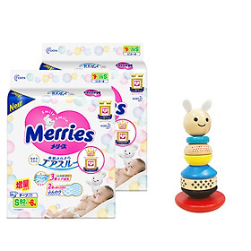 Combo 2 Tã/bỉm dán Merries size S - 82 + 6 miếng (Cho bé 4-8kg) - Tặng 1 bộ đồ chơi gỗ lật đật hình Thỏ