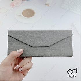 Ví da gấp tam giác đựng kính mát thời trang