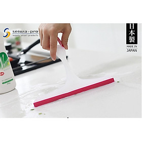 Dụng cụ lau kính cầm tay Seiwa Pro, thiết kế thon gọn và trọng lượng nhẹ giúp cho việc thao tác trở nên đơn giản và nhẹ nhàng -nội địa Nhật Bản