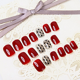 Bộ 24 móng tay giả đỏ chấm bi (CH011) tặng kèm thun lò xo cột tóc màu đen tiện lợi