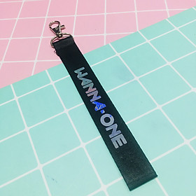 COMBO 2 Móc khoá nametag WANNA ONE chữ PHẢN QUANG KPOP