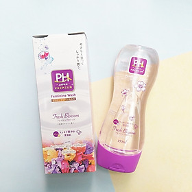 Dung dịch vệ sinh phụ nữ PH Care Feminine Wash 150ml Nhật Bản - Hương hoa Lily