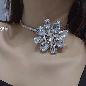 choker đá hoa bản to xuất sắc lắm lun