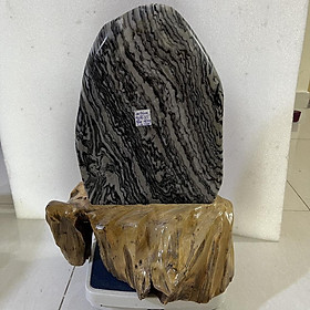 Cây đá phong thủy tự nhiên vân đen trắng nặng 10 kg, cao 46 cm cả chân đế cho người mệnh Mộc và Thủy
