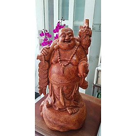 Tượng Di Lặc Gỗ Đứng Bao Tiền To Cười Vui Tay Cầm Thỏi Vàng Cành Đào Dây Đồng Tiền Ngũ Phúc May Mắn Size Cao 60cm x đk 30cm x sâu 30cm Trưng phòng khách đẹp ạ