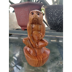 Tượng con Khỉ gỗ hương nguyên khối cao 19 cm