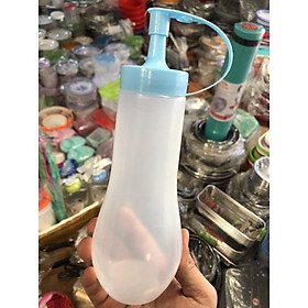 Mua Bình đựng tương đen tương đỏ lớn 650ml có vòi nút đậy xịt tương tiện lợi