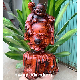 Tượng phật di lặc để bàn làm việc bằng gỗ trắc đỏ đen cao 20x11x8cm 