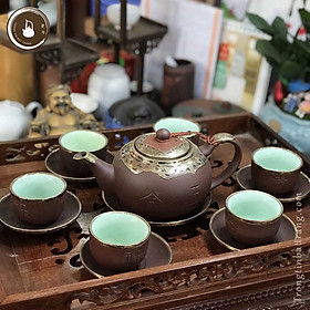 Mua Bộ Ấm Chén Trà Đạo Gốm Tử Sa Bát Tràng Bọc Đồng Dáng Thủy Bình Dung Tích 420ml (Bộ Ấm Chén) AVMT 28