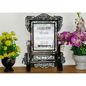 Mua khung hình gỗ  cẩn ốc xà cừ 20 x 25