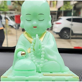 Mua Tượng Chú Tiểu Gõ Mõ Tụng Kinh  Phật Di Lặc Gật Đầu Vẫy Quạt  Thầy Chùa Gõ Mõ  trang trí ôtô xe hơi
