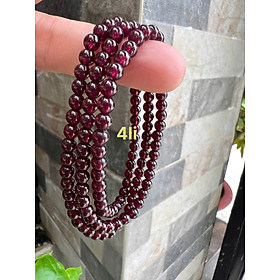 Vòng Tay Chuỗi Nữ Đá Garnet Đỏ Rượu quấn 3 vòng size hạt 4mm các Chị Em Phụ Nữ đeo lên tay xinh đẹp may mắn ạ