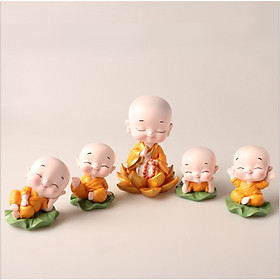Mua Bộ decor trang trí taplo ô tô Thầy Sư và những Chú Tiểu  phụ kiện xe hơi sáng tạo  hoặc để bàn làm việc ( màu vàng )