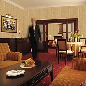 Mua Vải Dán Tường Không Dệt Happy 9033 Hút Ẩm Hiệu Quả Chống Ẩm Mốc Tuổi Thọ Lên Tới 8 Năm (Cuộn 5.3m²) - Hàng Chính Hãng