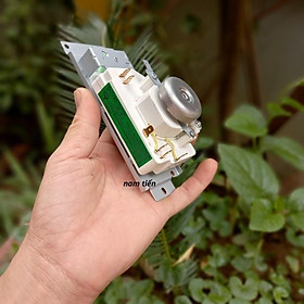 Mua Đồng Hồ Lò Vi Sóng Loại Có Nướng  Không Nướng