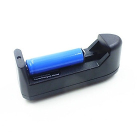 Mua Bộ sạc pin giúp tái sử dụng pin nhiều lần - SP005550