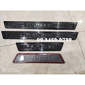 Ốp bậc cửa xe ford ranger 2021 mẫu titan