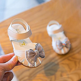 Dép sandal tập đi trẻ em phối Nơ đính đá phong cách vintage chống vấp cho bé gái mã SDB2