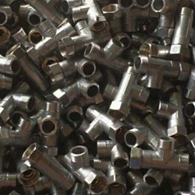 Mua T cầu sống chia nước bồn cầu và xịt tốt