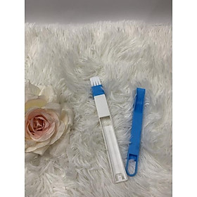 Mua cây chổi quét kẽ nhỏ