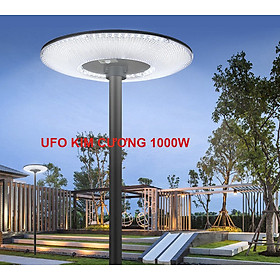 Đèn đĩa bay UFO kim cương năng lượng mặt trời chiếu sáng sân vườn công suất