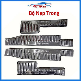 Bộ ốp bậc cửa trong ngoài nẹp bước chân Ertiga 2019-2020-2021-2022 vân Titan chống trầy trang trí xe