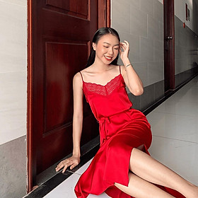 Set Đầm Váy Ngủ Sleepwear 2 Dây Xẻ Đùi Dài Qua Gối Chất Lụa Cao Cấp Thoáng Mát Mềm Mịn Phong Cách Thanh Lịch Nữ Tính