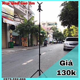 Mua Giá đỡ điện thoại kẹp kèm chân 2m1 giúp cố định vị trí chắc chắn trong những buổi livetreams