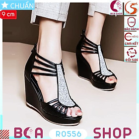 Giày sandal đế xuồng nữ 9p RO556 màu đen ROSATA tại BCASHOP kiểu dáng thoải mái kết hợp với mảng đính đá sang trọng