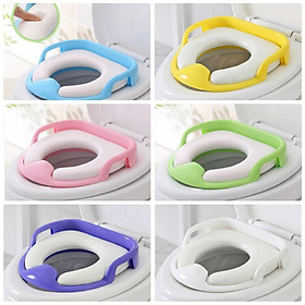 Mua Kệ nâng vệ sinh - Bô nâng vệ sinh có tay cầm cho bé ( giao màu ngẩu nhiên )