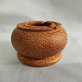 Mua GẠT TÀN THUỐC GỖ DỪA CAO CẤP - Đồ MỸ NGHỆ BẾN TRE - 100% GỖ DỪA TỰ NHIÊN thân thiện với MÔI TRƯỜNG. Được chế tác tinh tế  thích hợp làm quà tặng dùng ĐẲNG CẤP