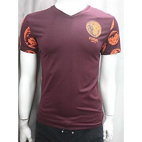 Áo thun Nam cổ tim với họa tiết mặt sư tử đính hạt trước ngực độc đáo kết hợp với mặt sư tử phía sau nổi bật chất vải cotton cao cấp co giãn nhẹ mặc thoải mái phù hợp với xu hướng thời trang