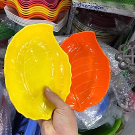 Mua Combo 10 -15đĩa lá nhựa . Màu ngẫu nhiên